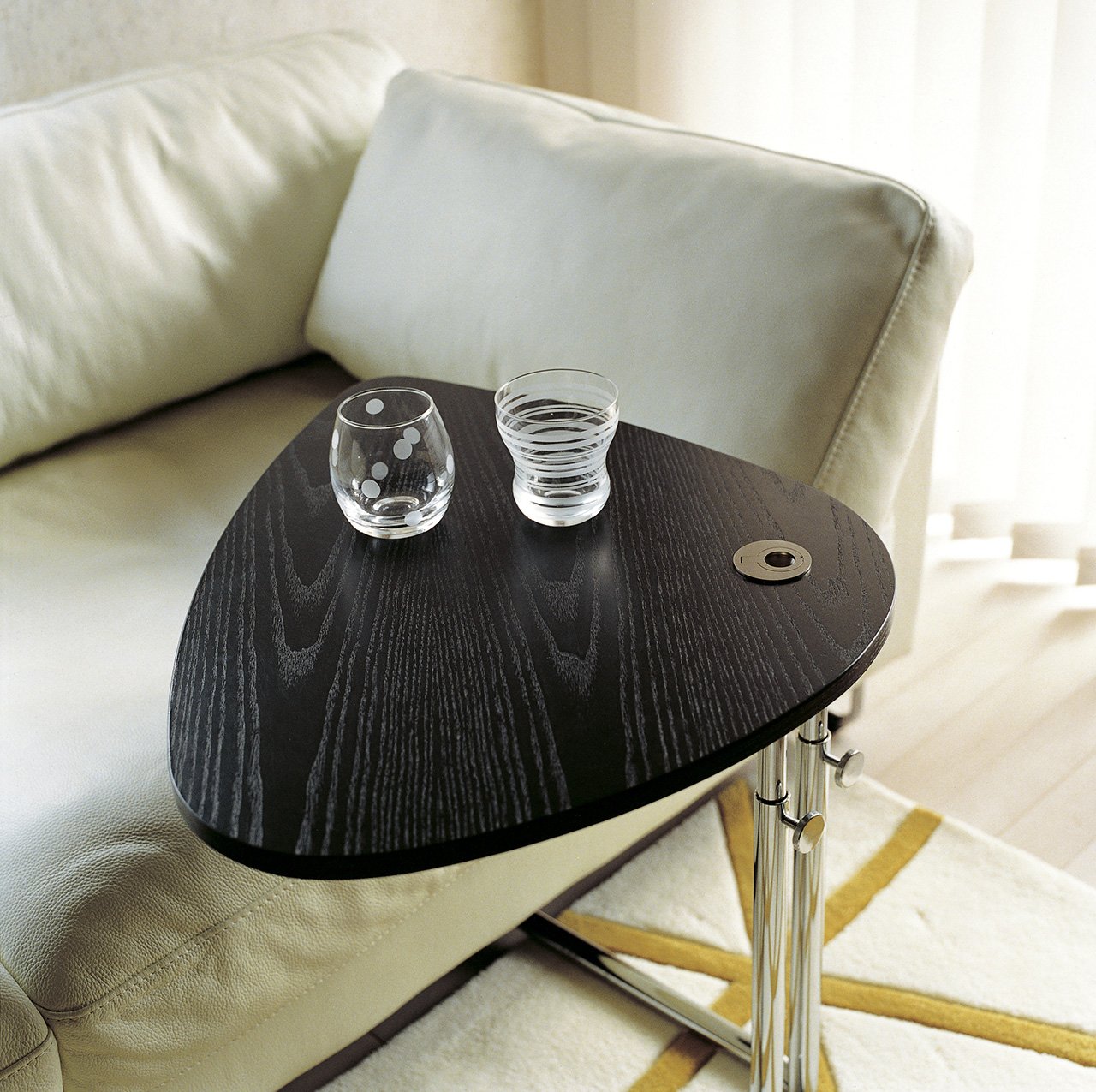 K22 | TECTA | Brand Collection｜コクヨ ファニチャー