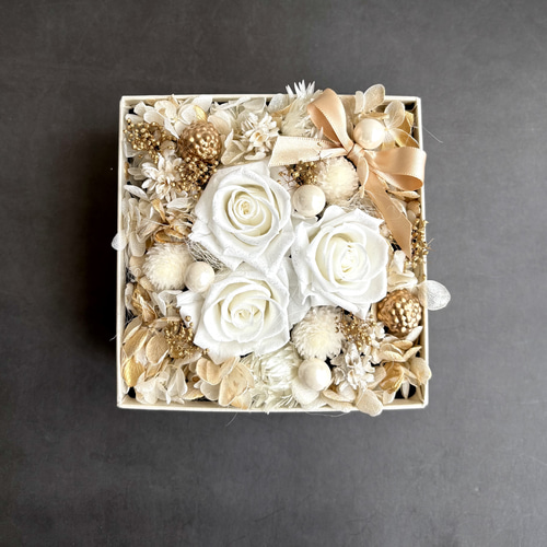 プリザーブドフラワー ボックスフラワー ホワイトゴールド ゴージャス